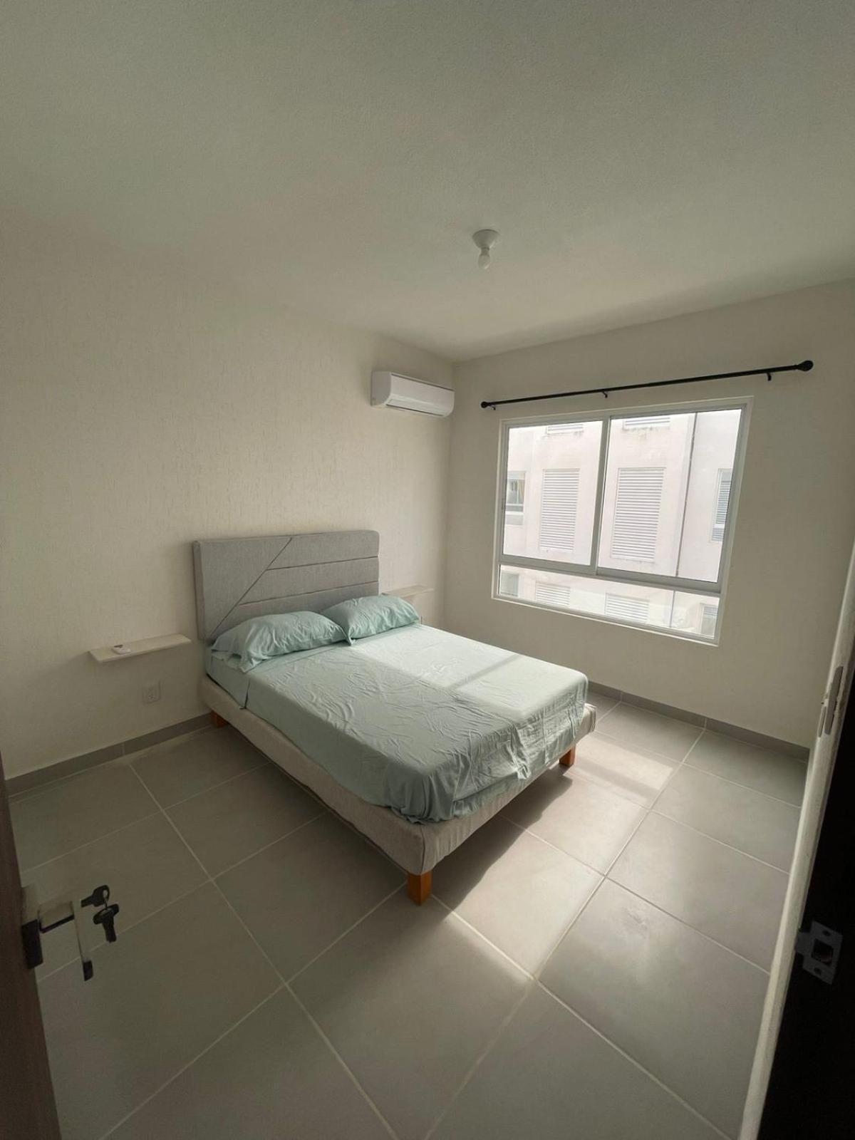 Apartamento With 3 Bedrooms, Ac, Pool And Clubhouse Playa del Carmen