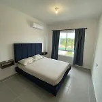 Apartment With 3 Bedrooms, Ac, Pool And Clubhouse