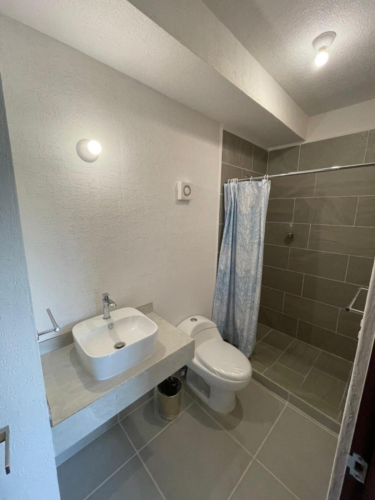 With 3 Bedrooms, Ac, Pool And Clubhouse Playa del Carmen